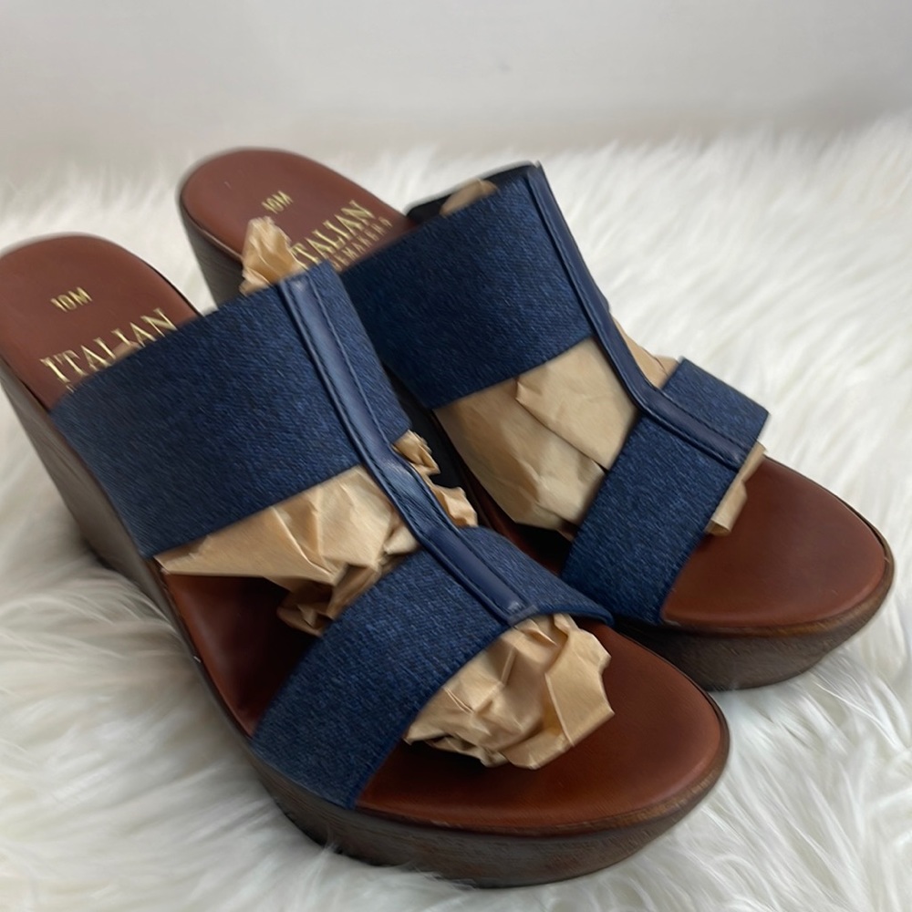 Women’s Italian Shoe Makers sandals denim blue SZ 10M elastic 3.5 in wedge